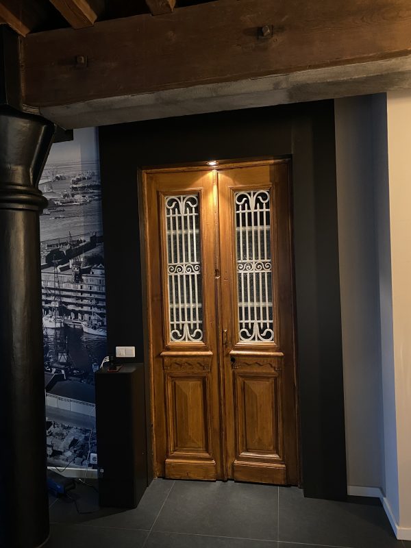Oude franse deuren in huis